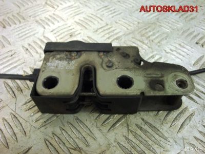 Замок капота Volkswagen Passat B6 3C1823509D - АвтоСклад31.рф - авторазборка контрактные б/у запчасти в г. Белгород