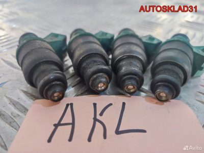 Форсунка топливная VW Golf 4 1,6 AKL 037906031AA - АвтоСклад31.рф - авторазборка контрактные б/у запчасти в г. Белгород