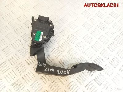 Педаль газа электронная Audi A8 D3 4E1723523B - АвтоСклад31.рф - авторазборка контрактные б/у запчасти в г. Белгород