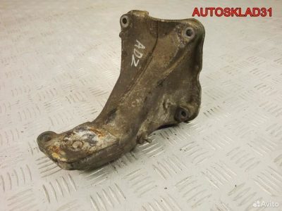 Кронштейн двигателя правый VW Golf 3 1H0199354K - АвтоСклад31.рф - авторазборка контрактные б/у запчасти в г. Белгород