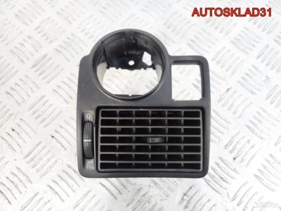 Дефлектор воздушный левый VW Golf 4 1J1815715A - АвтоСклад31.рф - авторазборка контрактные б/у запчасти в г. Белгород