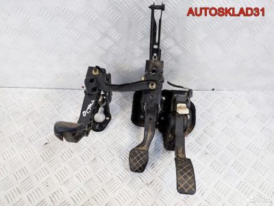 Блок педалей МКПП Skoda Octavia A4 1J1721058R - АвтоСклад31.рф - авторазборка контрактные б/у запчасти в г. Белгород