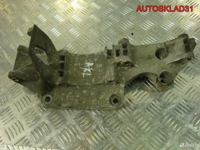 Кронштейн генератора VW Golf 4 06A903143H - АвтоСклад31.рф - авторазборка контрактные б/у запчасти в г. Белгород
