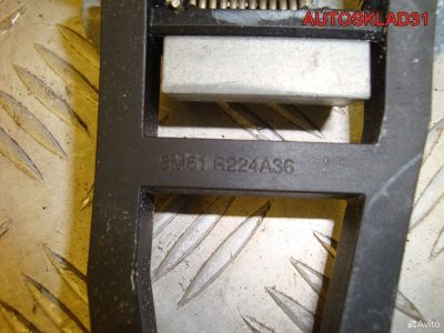 Кронштейн ручки двери Ford Focus 2 3M51R224A36AE - АвтоСклад31.рф - авторазборка контрактные б/у запчасти в г. Белгород