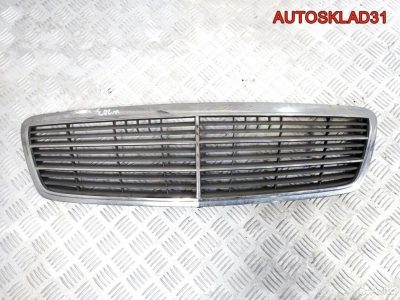 Решетка радиатора Mercedes W203 A2038800483 - АвтоСклад31.рф - авторазборка контрактные б/у запчасти в г. Белгород