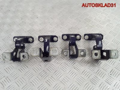 Петля двери багажника Dacia Logan 395977 - АвтоСклад31.рф - авторазборка контрактные б/у запчасти в г. Белгород