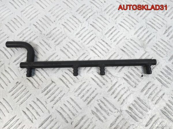 Решетка стеклоочистителя Ford Focus 2 4M51A01628AE - АвтоСклад31.рф - авторазборка контрактные б/у запчасти в г. Белгород