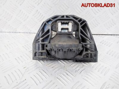 Опора двигателя правая Peugeot 208 9676771080 - АвтоСклад31.рф - авторазборка контрактные б/у запчасти в г. Белгород