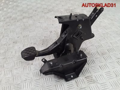 Педаль тормоза МКПП Audi A2 - АвтоСклад31.рф - авторазборка контрактные б/у запчасти в г. Белгород