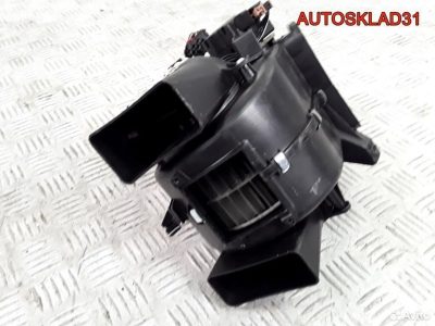 Моторчик отопителя Mercedes Benz W163 1638300308 - АвтоСклад31.рф - авторазборка контрактные б/у запчасти в г. Белгород