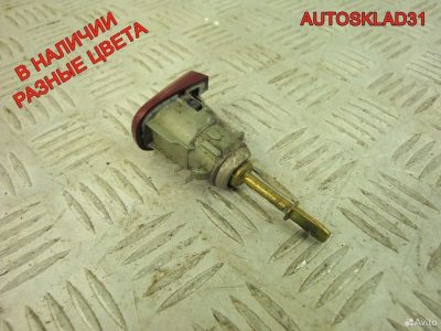 Вставка замка двери лев. для Пассат б 5+ 3B0837167 - АвтоСклад31.рф - авторазборка контрактные б/у запчасти в г. Белгород