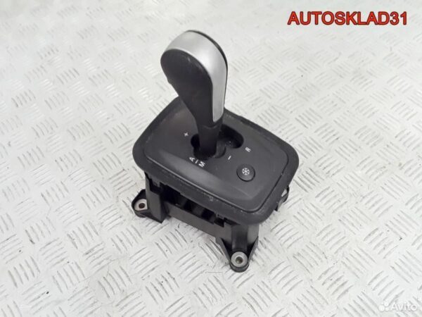 Фонарь задний правый Toyota Yaris 8155052130 - АвтоСклад31.рф - авторазборка контрактные б/у запчасти в г. Белгород