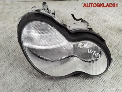 Фара правая Mercedes Benz W203 0301166202 - АвтоСклад31.рф - авторазборка контрактные б/у запчасти в г. Белгород