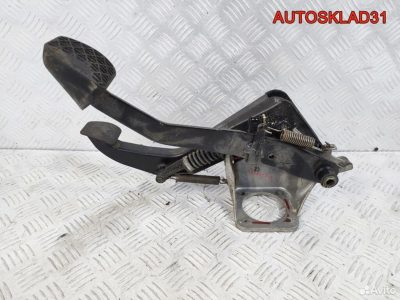 Блок педалей МКПП Mercedes Benz W202 A2022901516 - АвтоСклад31.рф - авторазборка контрактные б/у запчасти в г. Белгород