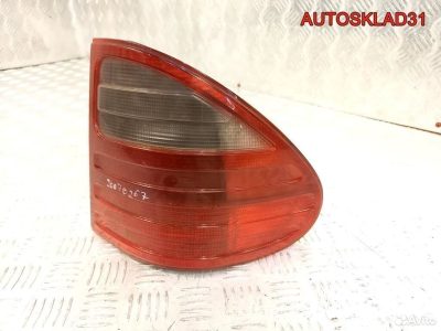Фонарь задний правый Mercedes Benz W210 Универсал - АвтоСклад31.рф - авторазборка контрактные б/у запчасти в г. Белгород