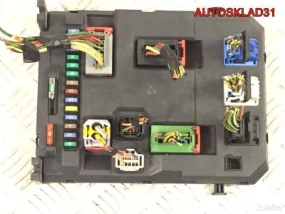 Блок предохранителей Peugeot 207 9664983480 TDI - АвтоСклад31.рф - авторазборка контрактные б/у запчасти в г. Белгород