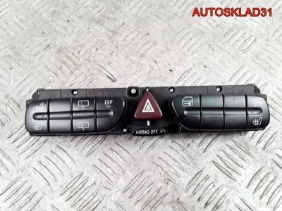 Блок кнопок Mercedes Benz W203 A2038218658 - АвтоСклад31.рф - авторазборка контрактные б/у запчасти в г. Белгород
