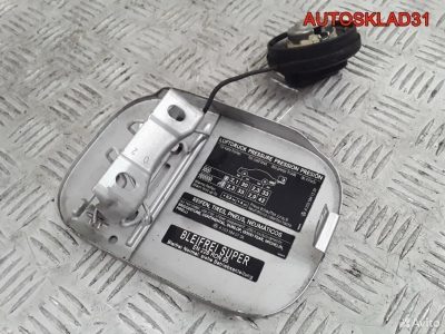 Лючок бензобака Mercedes Benz W203 A2037500806 - АвтоСклад31.рф - авторазборка контрактные б/у запчасти в г. Белгород