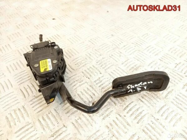 Фонарь задний левый Ford Focus 2 Универсал Дорест - АвтоСклад31.рф - авторазборка контрактные б/у запчасти в г. Белгород