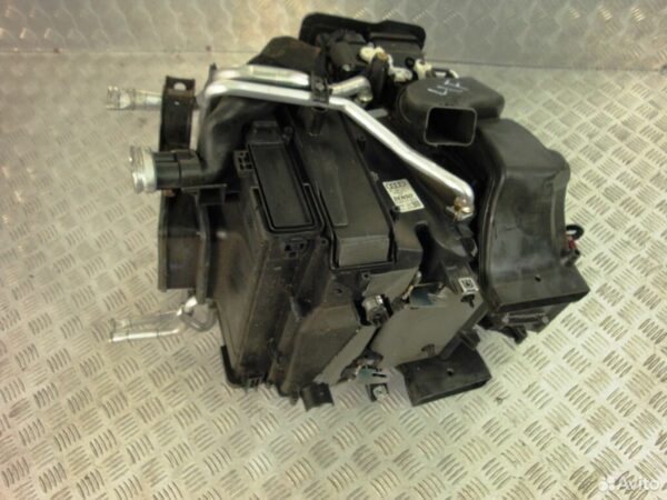 Усилитель переднего бампера Audi A4 B6 8E0807109C - АвтоСклад31.рф - авторазборка контрактные б/у запчасти в г. Белгород