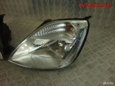 Фара Ford Fiesta 1320349 Дорест - АвтоСклад31.рф - авторазборка контрактные б/у запчасти в г. Белгород