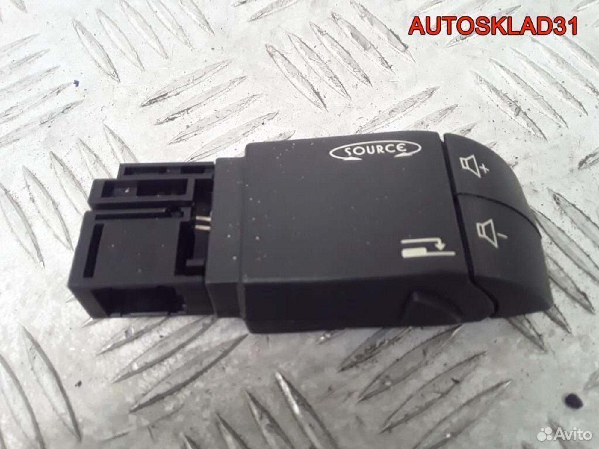 Переключатель управления магнитолой Renault Laguna - АвтоСклад31.рф - авторазборка контрактные б/у запчасти в г. Белгород Переключатель управления магнитолой Renault Laguna - АвтоСклад31.рф - авторазборка контрактные б/у запчасти в г. Белгород