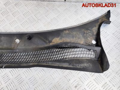 Решетка стеклоочистителя Opel Corsa D 13203618 - АвтоСклад31.рф - авторазборка контрактные б/у запчасти в г. Белгород