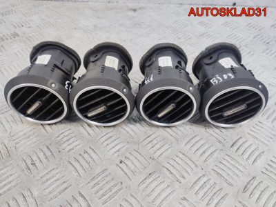 Дефлектор воздушный Audi A3 8P1 8P0820901A - АвтоСклад31.рф - авторазборка контрактные б/у запчасти в г. Белгород