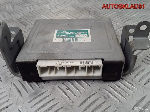 Петля капота комплект Audi A8 D3 4E0823301E - АвтоСклад31.рф - авторазборка контрактные б/у запчасти в г. Белгород