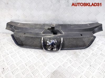 Решетка радиатора Peugeot 406 9631250277 - АвтоСклад31.рф - авторазборка контрактные б/у запчасти в г. Белгород