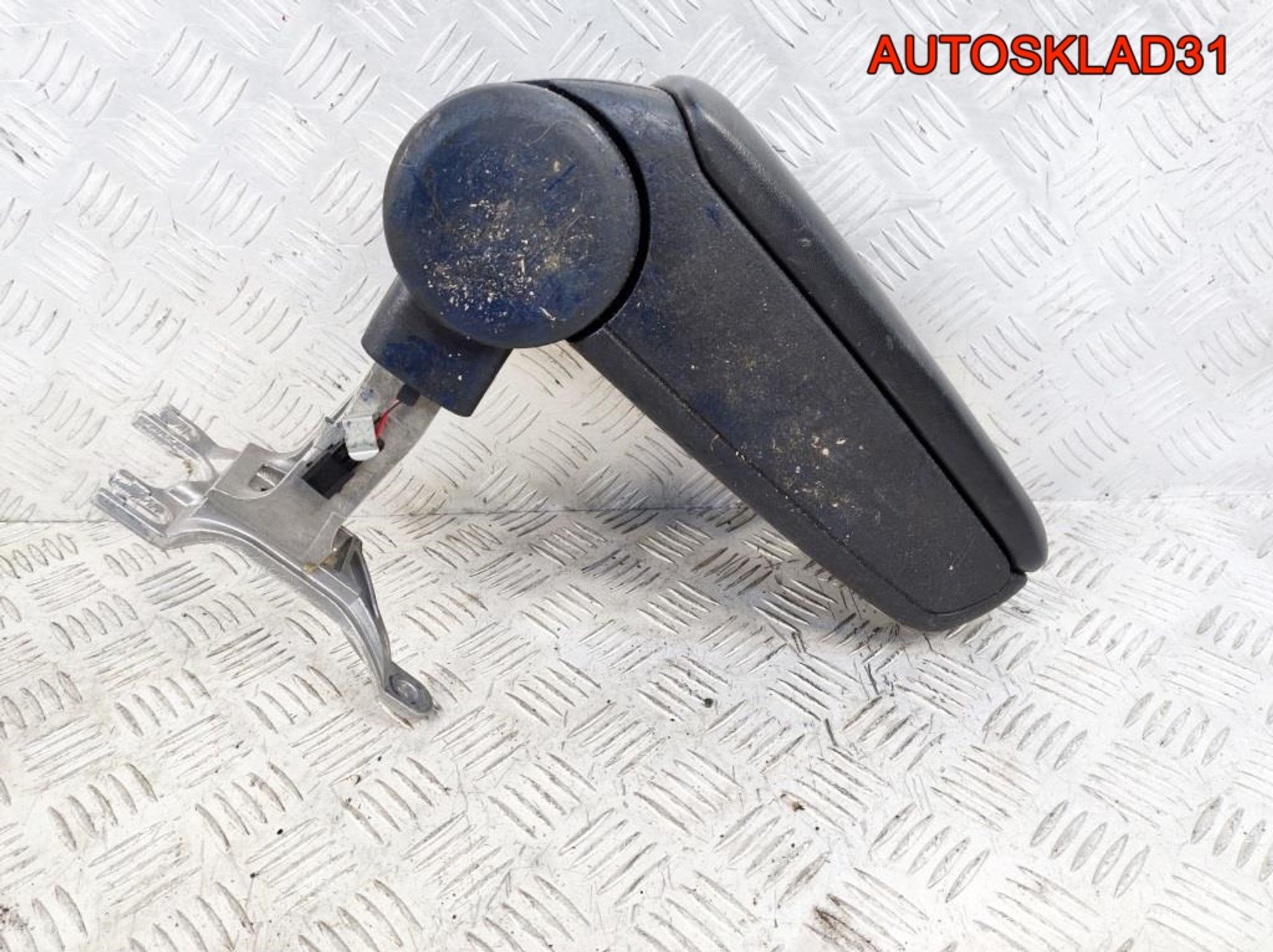 Подлокотник центральный Audi A4 B6 8E0864207D - АвтоСклад31.рф - авторазборка контрактные б/у запчасти в г. Белгород Подлокотник центральный Audi A4 B6 8E0864207D - АвтоСклад31.рф - авторазборка контрактные б/у запчасти в г. Белгород