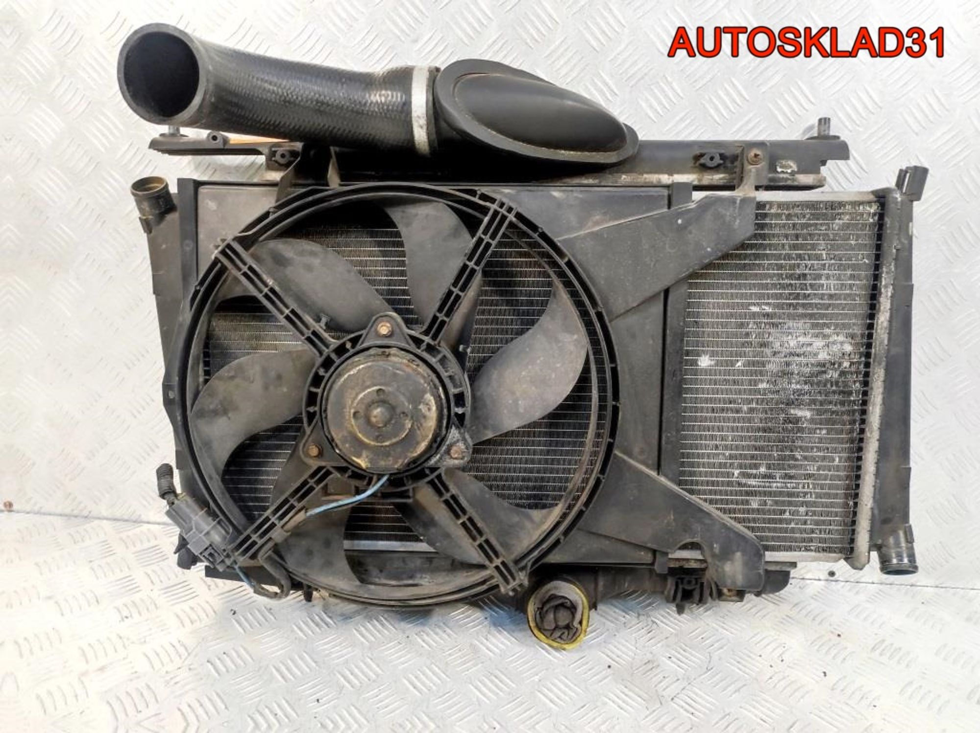 Кассета радиаторов Mitsubishi Carisma 1.9 DCI F9Q - АвтоСклад31.рф - авторазборка контрактные б/у запчасти в г. Белгород Кассета радиаторов Mitsubishi Carisma 1.9 DCI F9Q - АвтоСклад31.рф - авторазборка контрактные б/у запчасти в г. Белгород