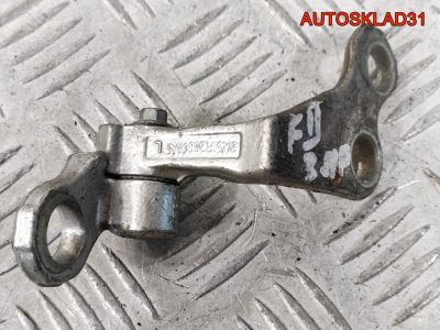 Петля двери задней правой верхняя Ford Focus 2 - АвтоСклад31.рф - авторазборка контрактные б/у запчасти в г. Белгород