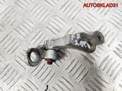 Петля двери задней правой нижняя Ford Focus 2 - АвтоСклад31.рф - авторазборка контрактные б/у запчасти в г. Белгород