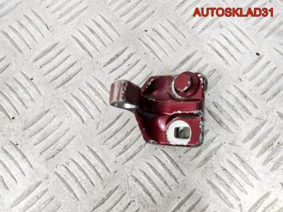 Петля двери задней правой верхняя Mercedes W203 - АвтоСклад31.рф - авторазборка контрактные б/у запчасти в г. Белгород