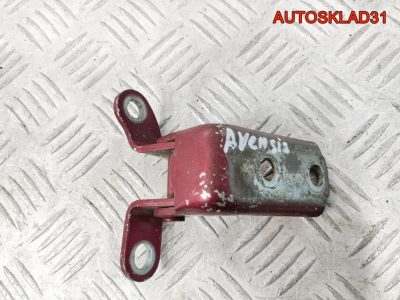 Петля двери задней правой нижняя Toyota Avensis 2 - АвтоСклад31.рф - авторазборка контрактные б/у запчасти в г. Белгород