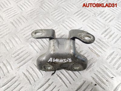 Петля двери передняя левая нижняя Toyota Avensis 2 - АвтоСклад31.рф - авторазборка контрактные б/у запчасти в г. Белгород