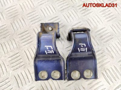 Петля двери багажника Ford Focus 2 4M51N42900AA - АвтоСклад31.рф - авторазборка контрактные б/у запчасти в г. Белгород