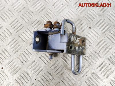 Петля двери передняя правая нижняя Audi A3 8L1 - АвтоСклад31.рф - авторазборка контрактные б/у запчасти в г. Белгород