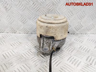 Опора двигателя правая Mercedes X204 A2042401917 - АвтоСклад31.рф - авторазборка контрактные б/у запчасти в г. Белгород