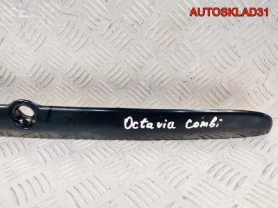 Накладка крышки багажника Skoda Octavia A4 Combi - АвтоСклад31.рф - авторазборка контрактные б/у запчасти в г. Белгород