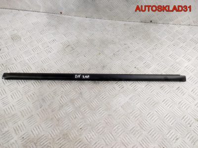 Накладка стекла заднего правого Mercedes W211 A2116900680 - АвтоСклад31.рф - авторазборка контрактные б/у запчасти в г. Белгород