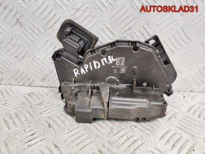 Замок двери передней правой Skoda Rapid 5TB837016A - АвтоСклад31.рф - авторазборка контрактные б/у запчасти в г. Белгород