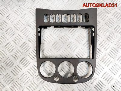 Рамка магнитолы Mercede W168 A1686802136 - АвтоСклад31.рф - авторазборка контрактные б/у запчасти в г. Белгород