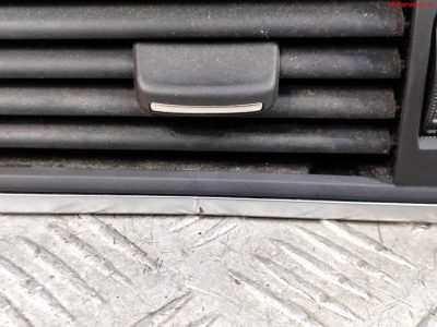 Дефлектор воздушный левый Audi A6 C7 4G 4G1820901 - АвтоСклад31.рф - авторазборка контрактные б/у запчасти в г. Белгород