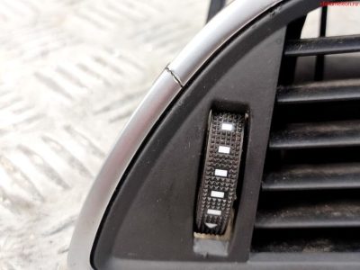 Дефлектор воздушный правый Audi A6 C7 4G 4G1820902 - АвтоСклад31.рф - авторазборка контрактные б/у запчасти в г. Белгород