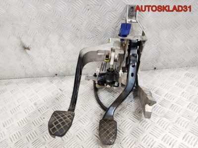 Блок педалей МКПП VW Passat B5 8D1721117P - АвтоСклад31.рф - авторазборка контрактные б/у запчасти в г. Белгород